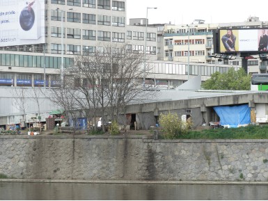 50,60 LB - sdla bezdomovc u Hlvkova mostu
